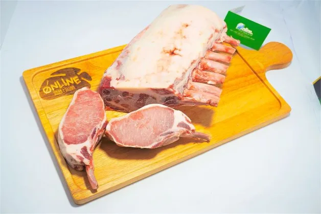 Thit-cot-let-heo-iberico-1 (2).jpg